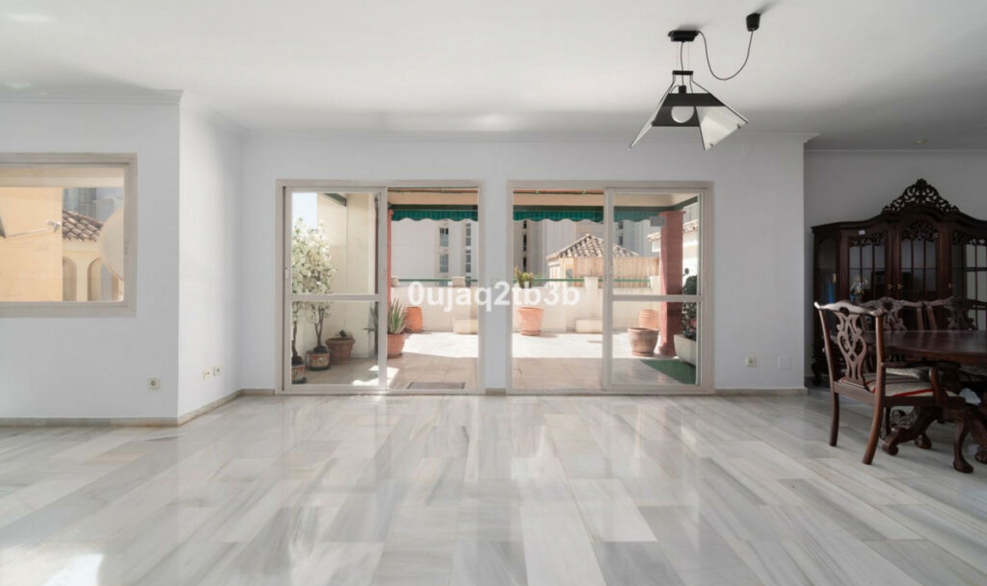 Resale - Apartment -
Marbella