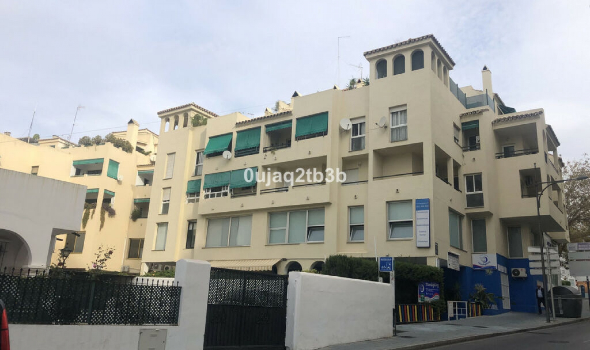 Resale - Apartment -
Marbella