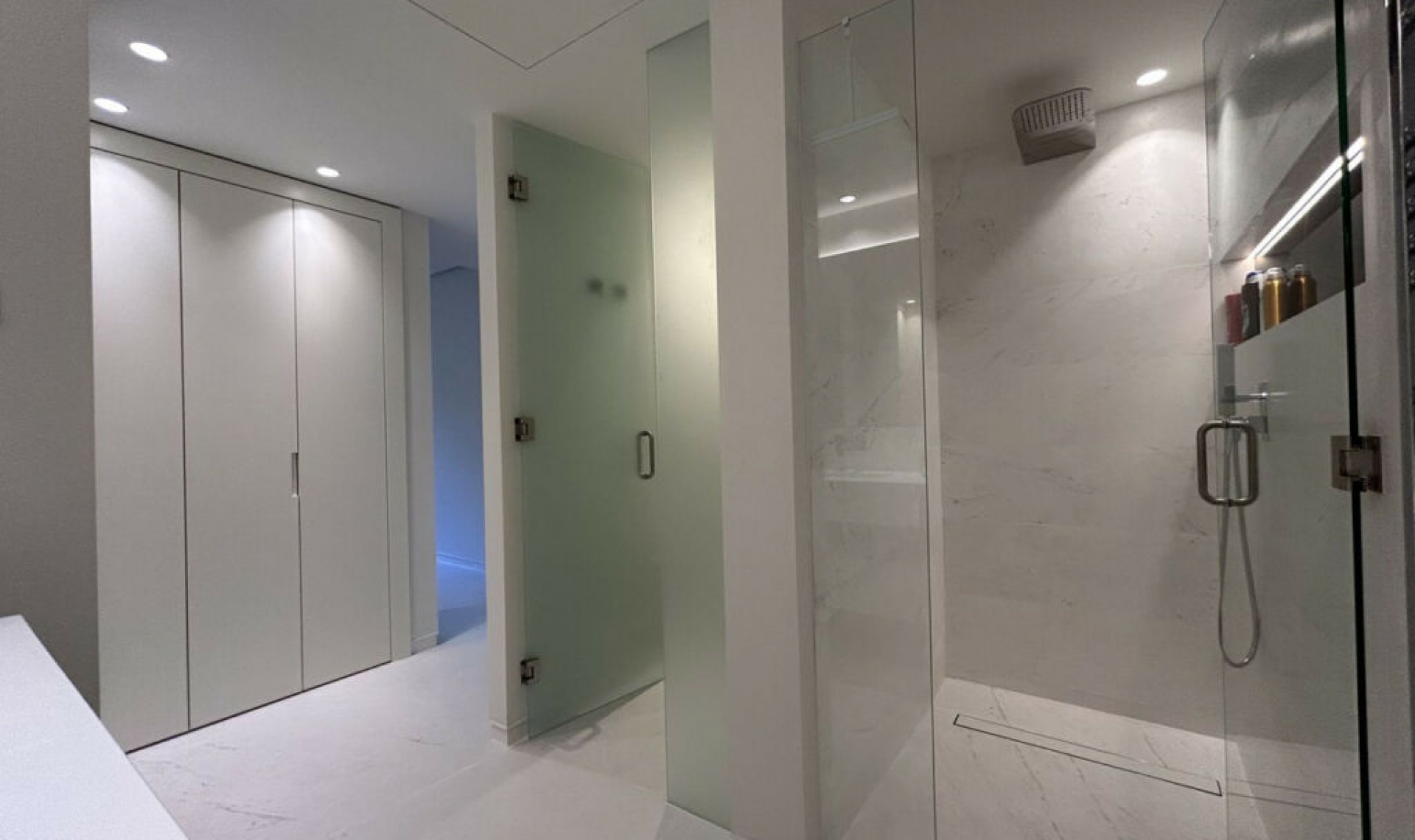 Resale - Apartment -
Marbella