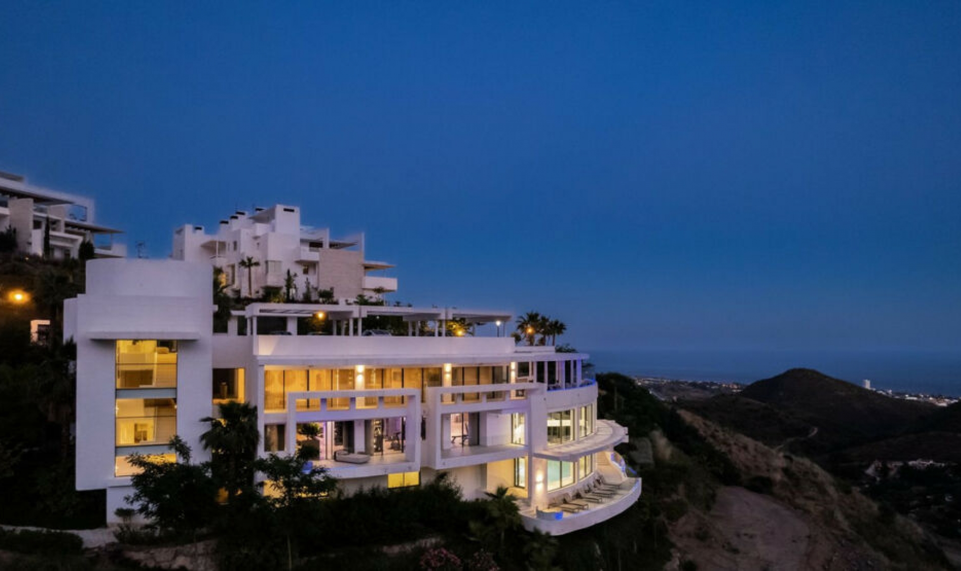 Resale - Apartment -
Marbella