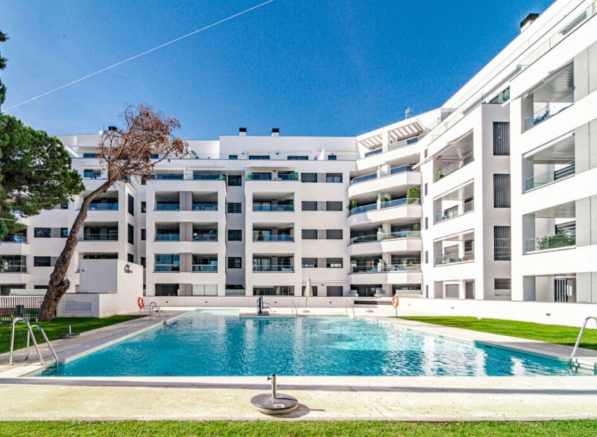 Resale - Apartment -
Marbella