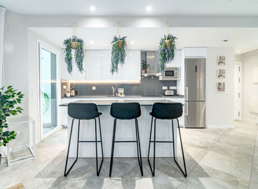 Resale - Apartment -
Marbella