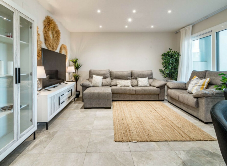 Resale - Apartment -
Marbella