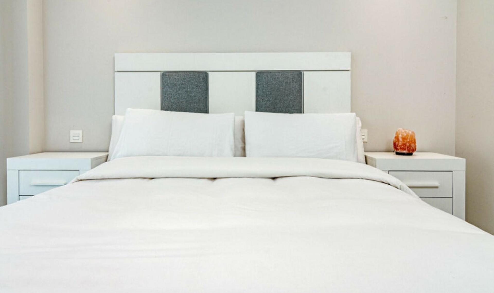 Resale - Apartment -
Marbella