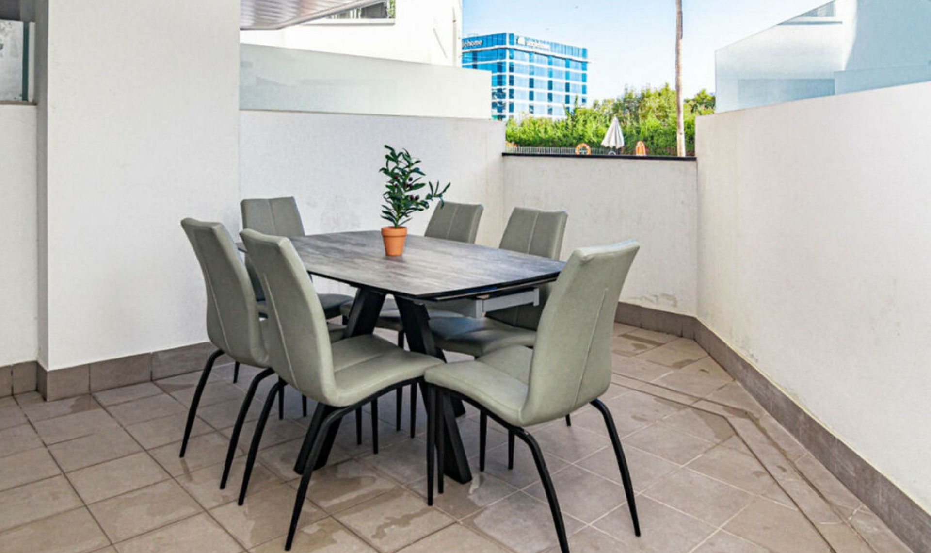 Resale - Apartment -
Marbella