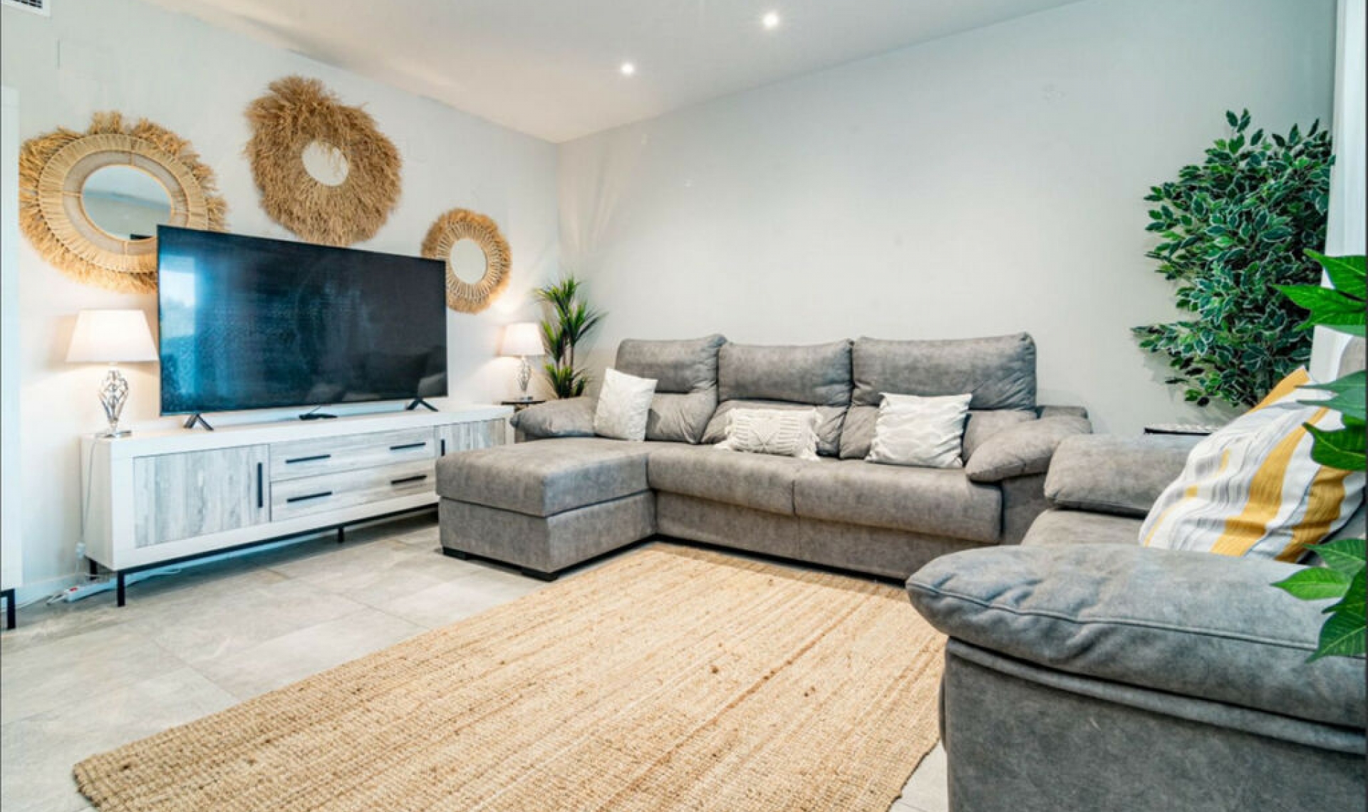 Resale - Apartment -
Marbella