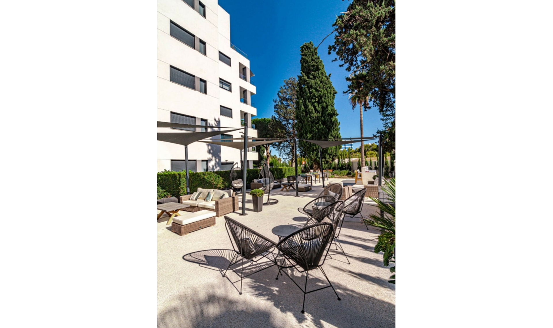 Resale - Apartment -
Marbella