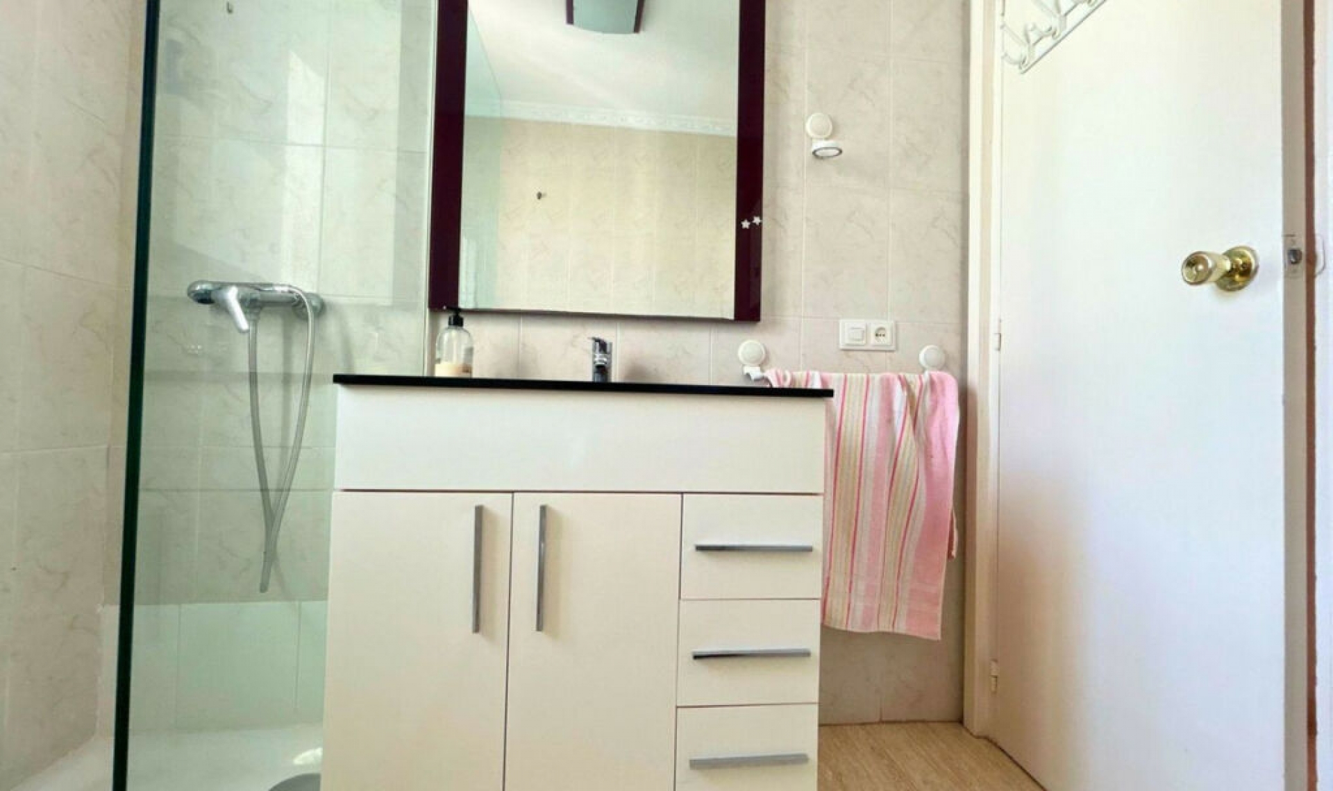 Resale - Apartment -
Marbella