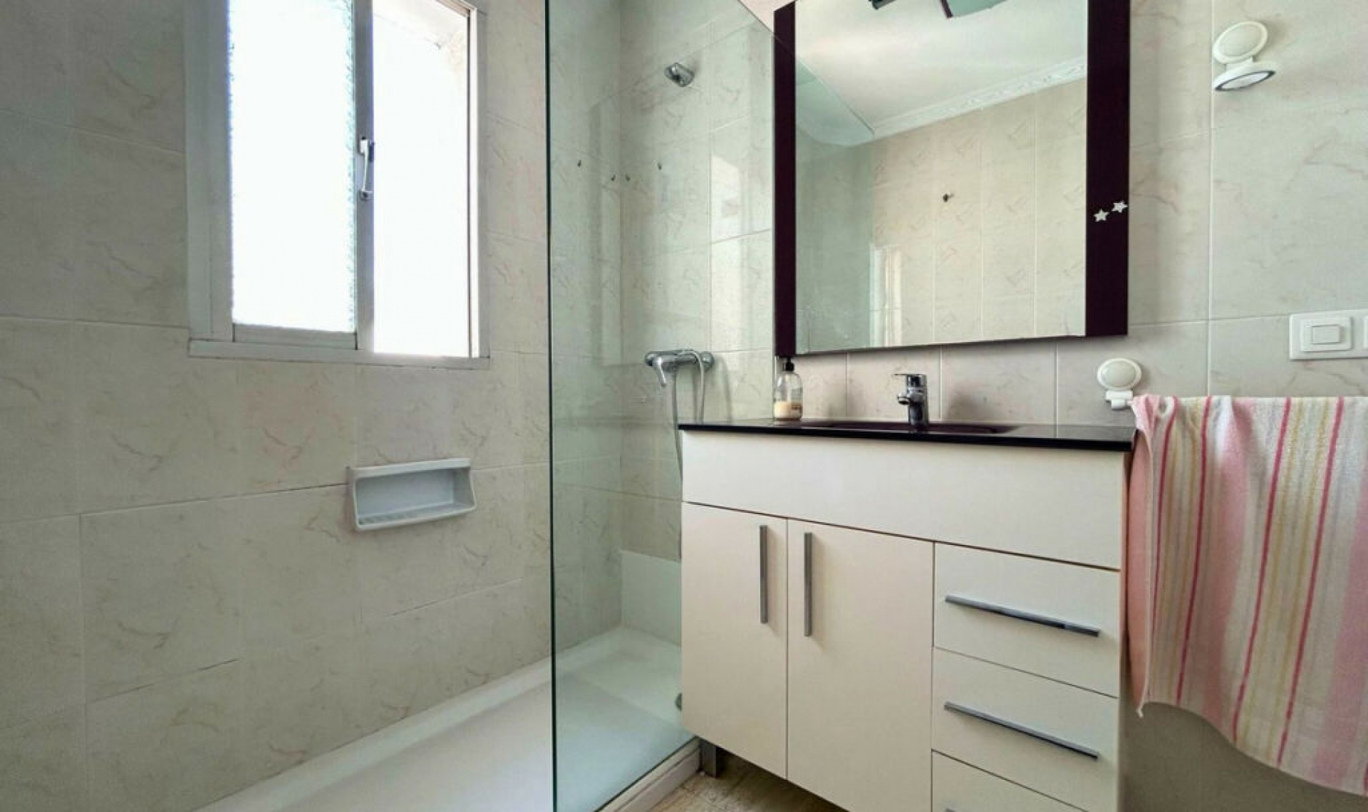 Resale - Apartment -
Marbella