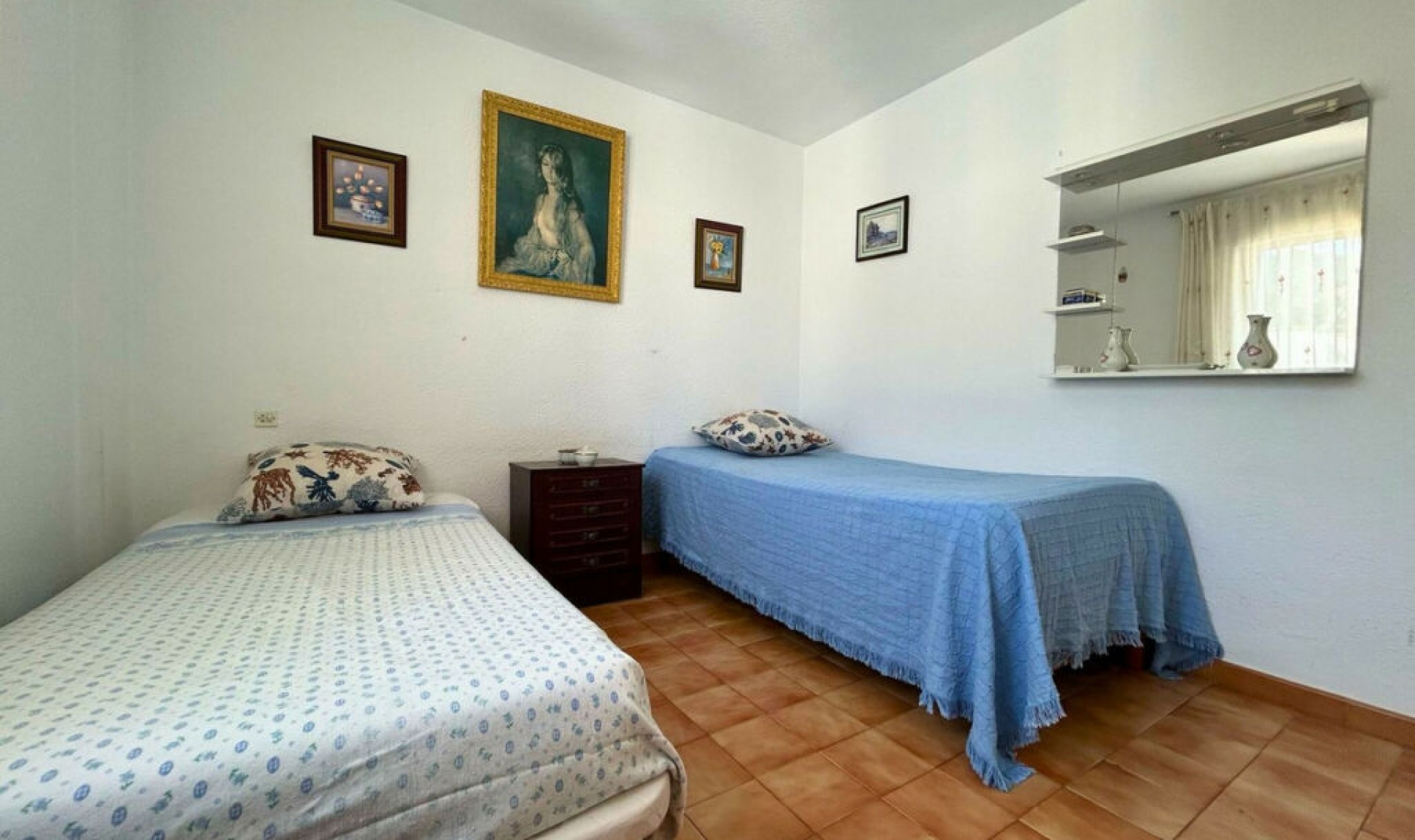 Resale - Apartment -
Marbella