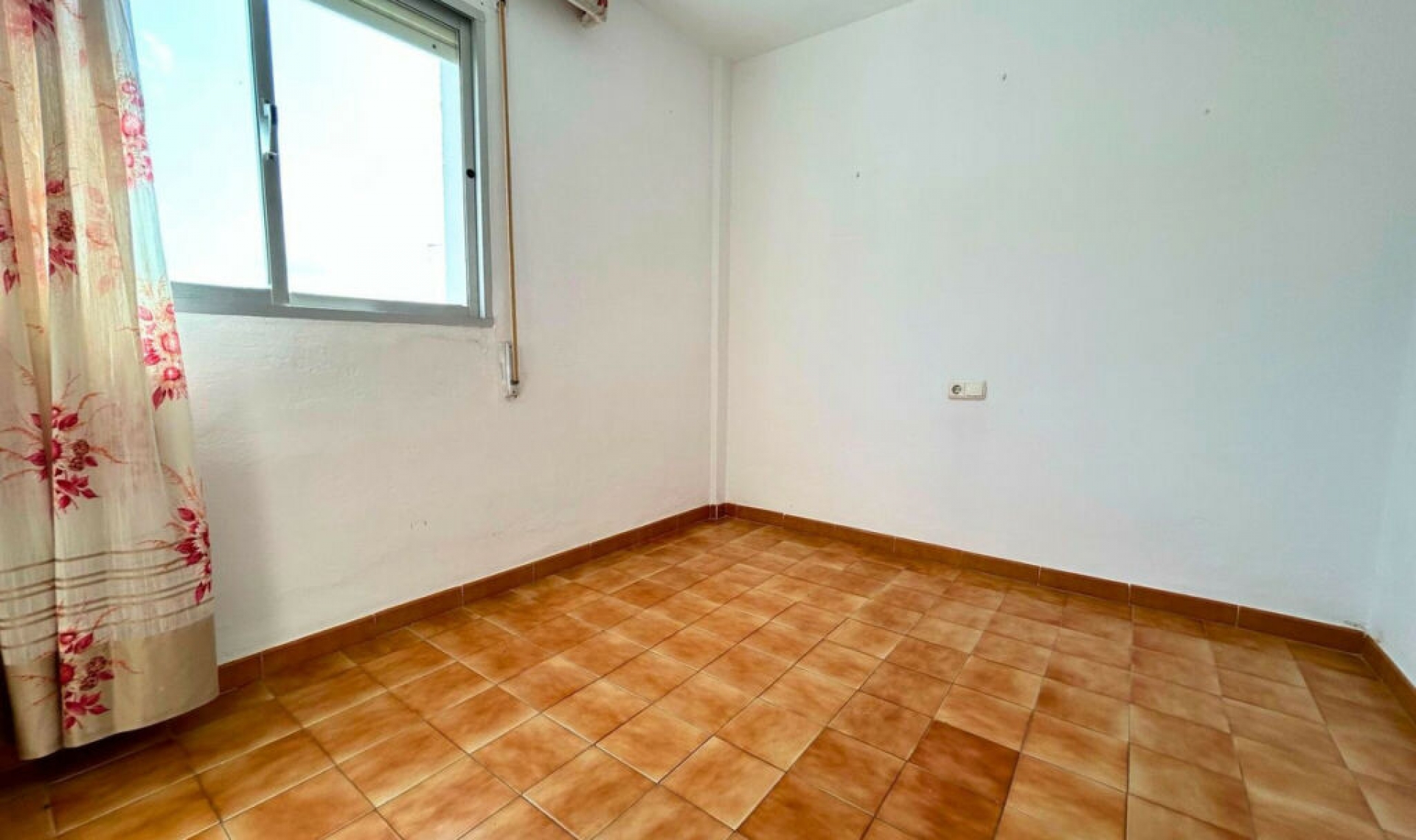 Resale - Apartment -
Marbella