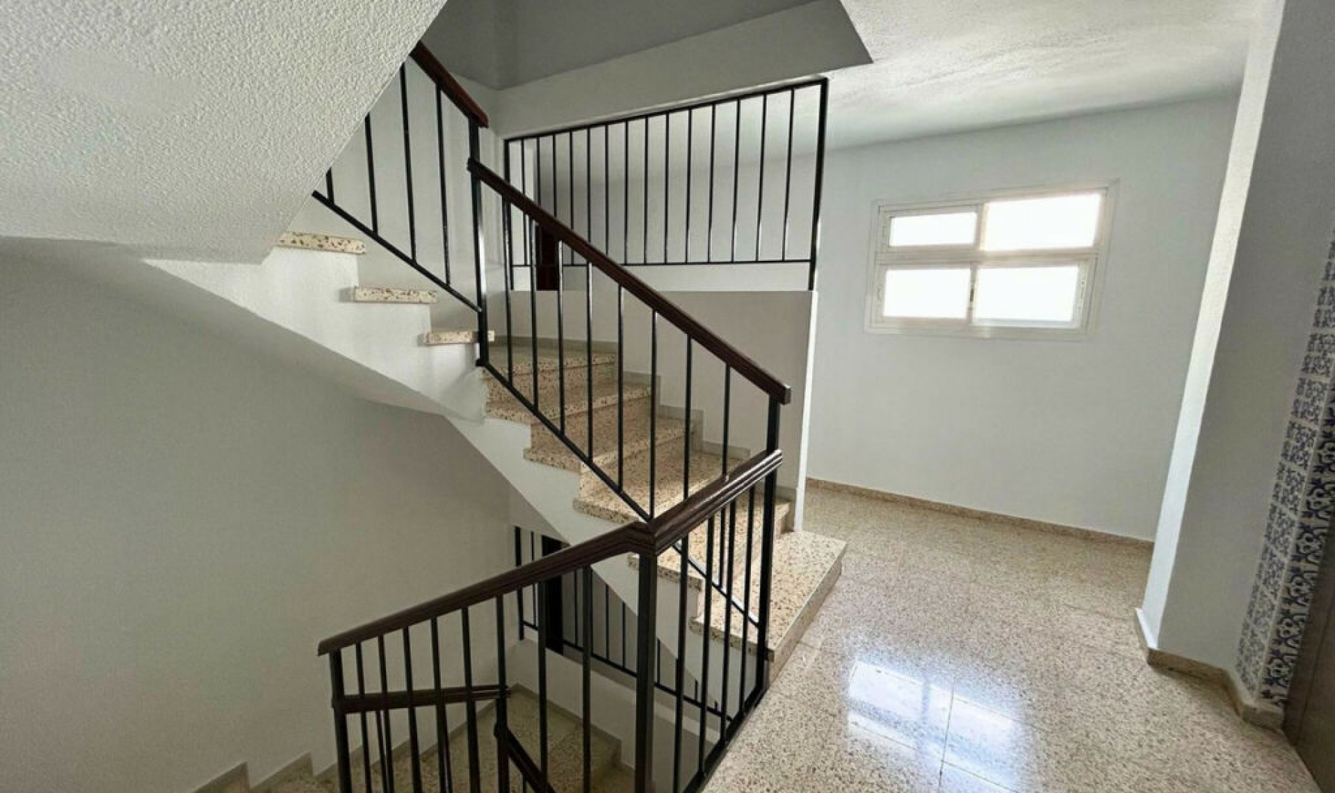 Resale - Apartment -
Marbella