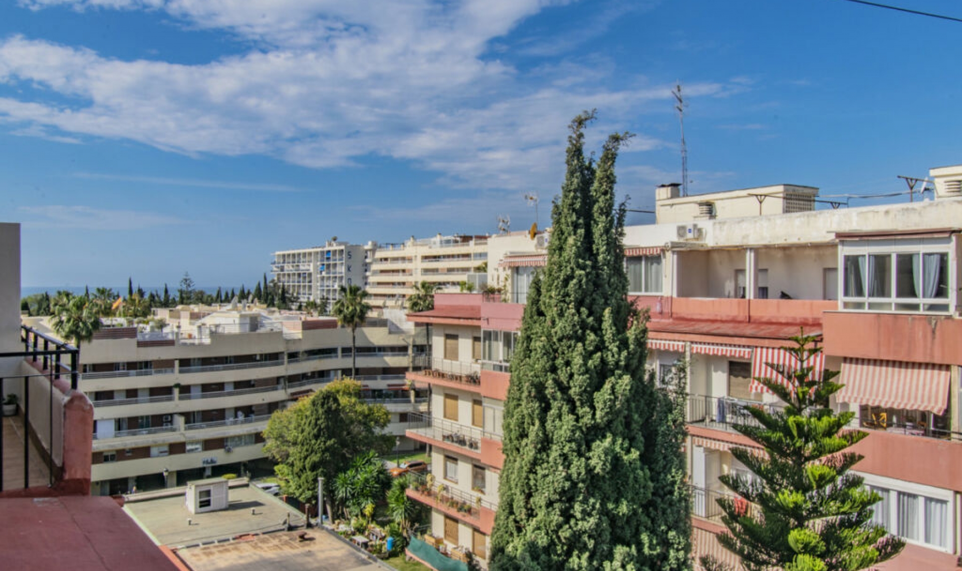 Resale - Apartment -
Marbella
