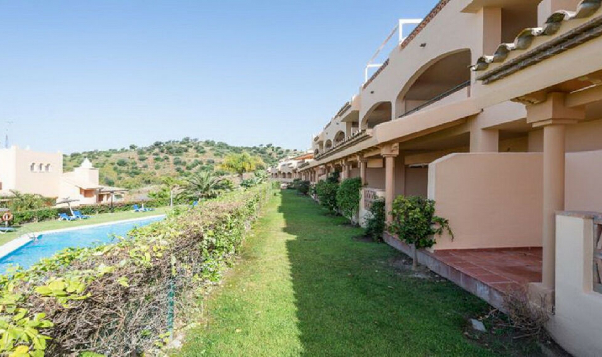 Resale - Apartment -
Marbella