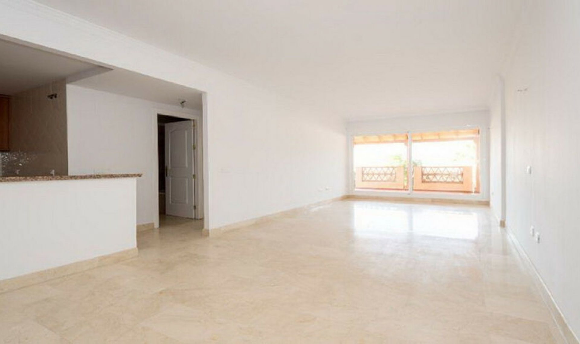 Resale - Apartment -
Marbella