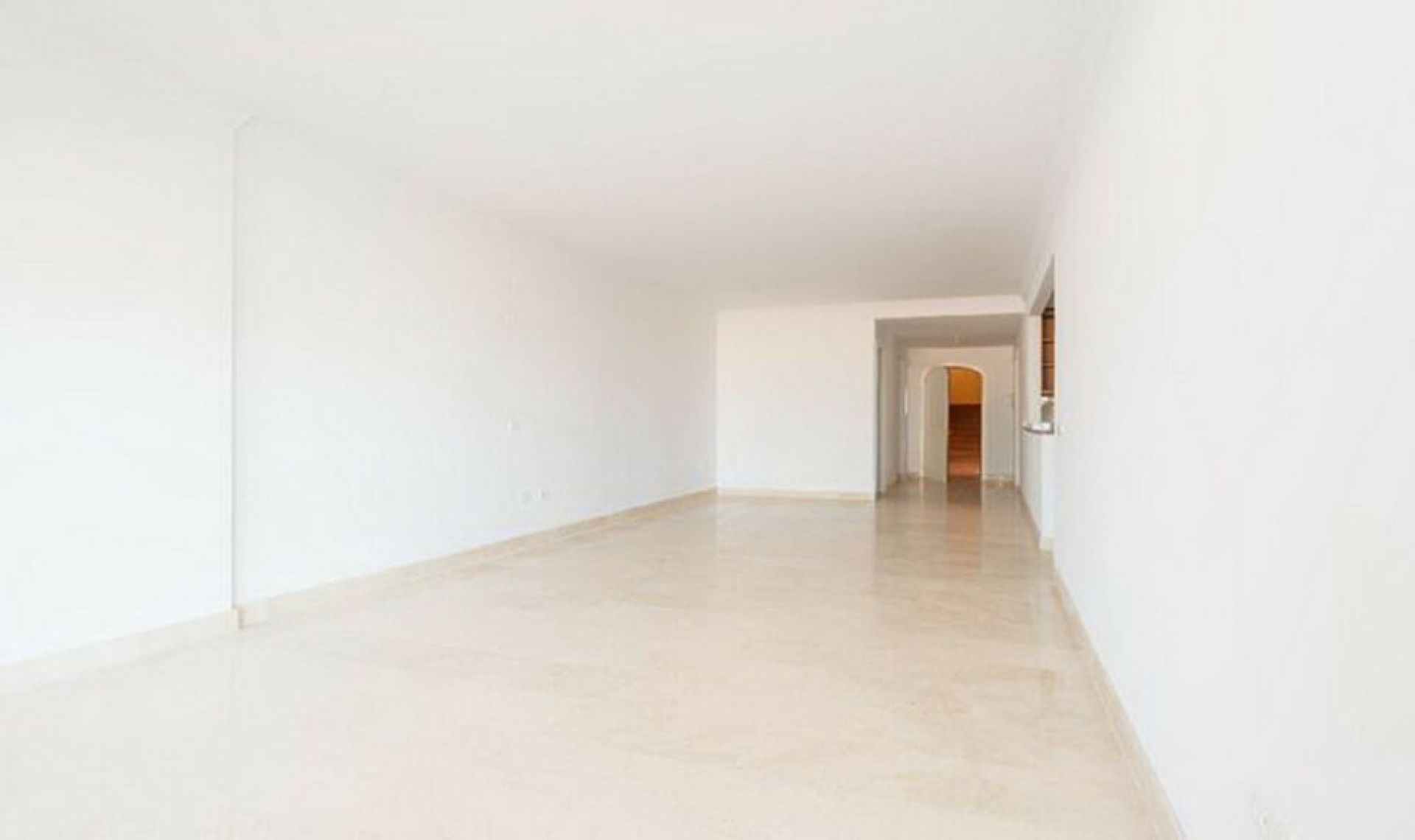 Resale - Apartment -
Marbella