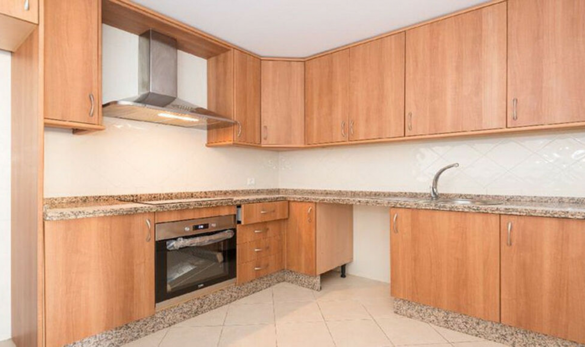 Resale - Apartment -
Marbella