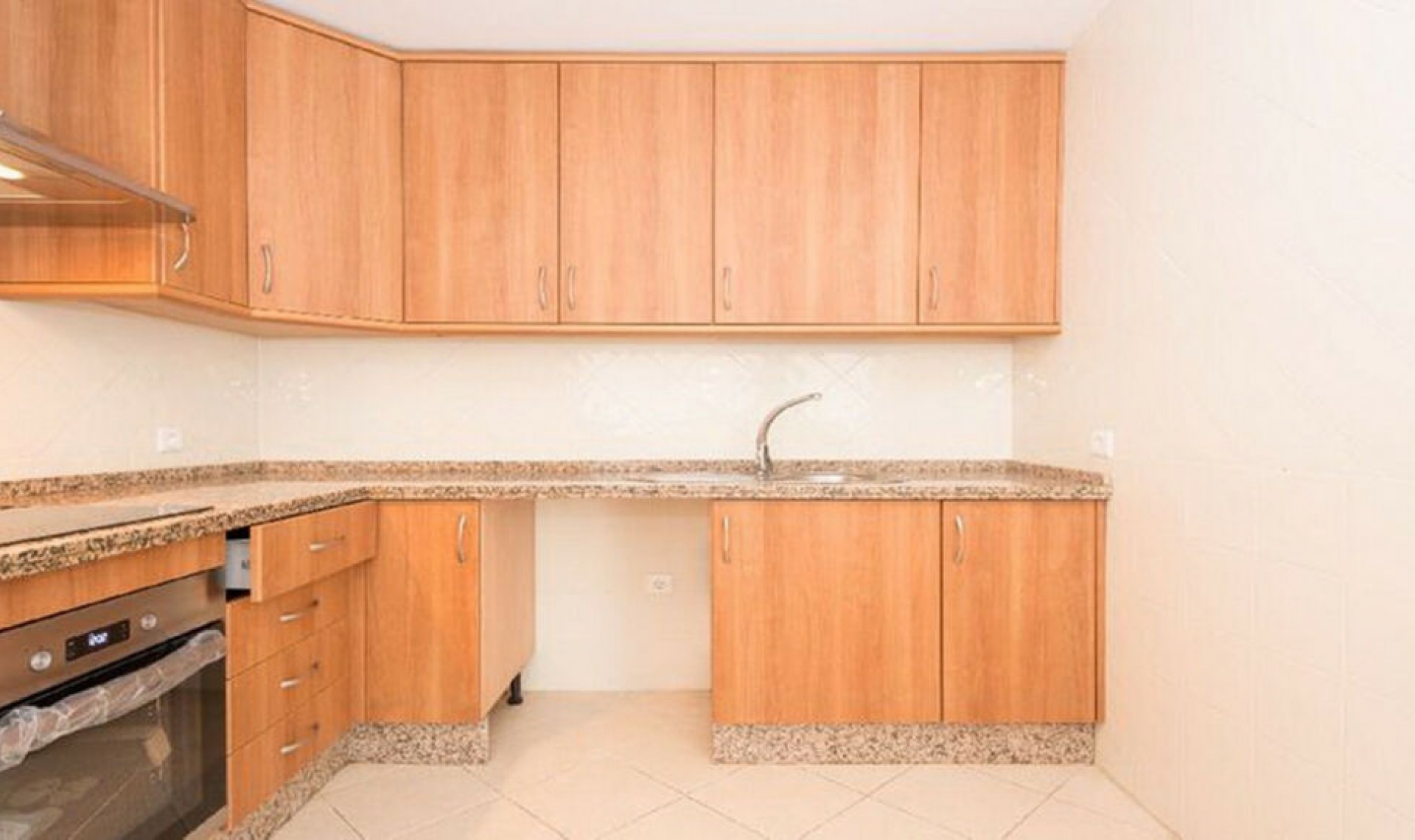 Resale - Apartment -
Marbella