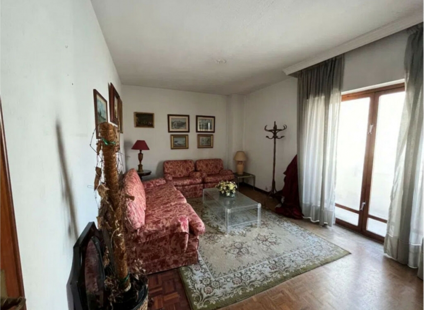 Resale - Apartment -
Marbella