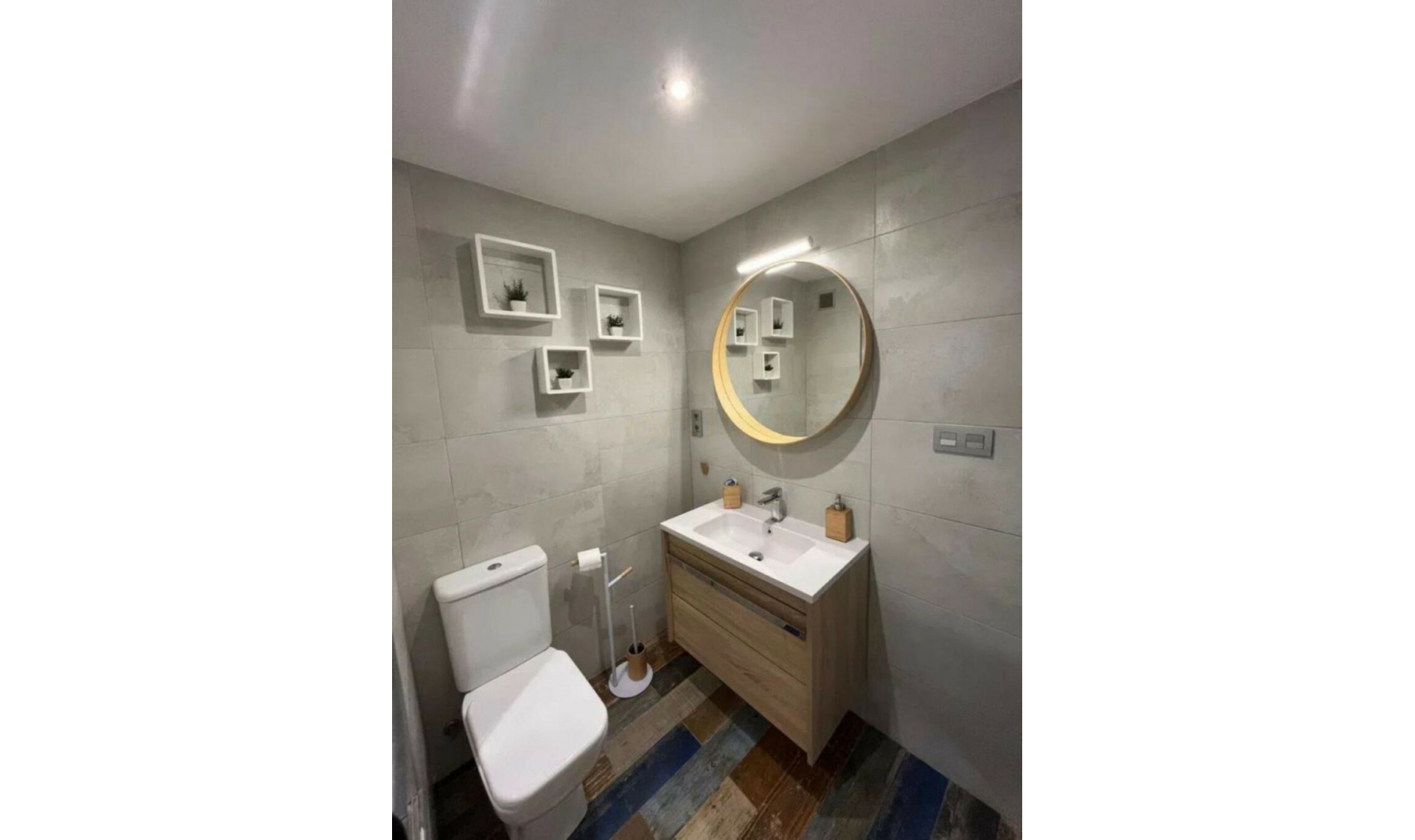 Resale - Apartment -
Marbella