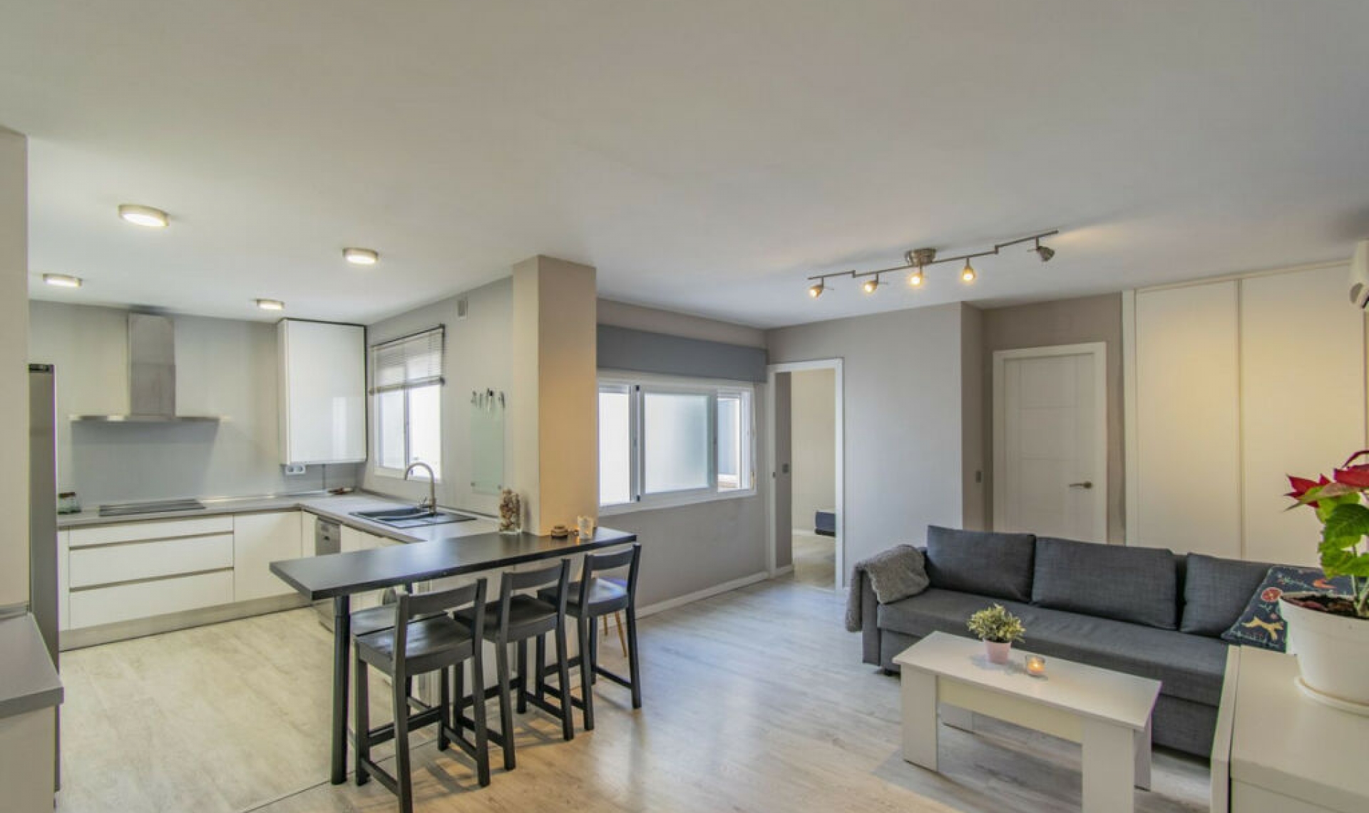 Resale - Apartment -
Marbella