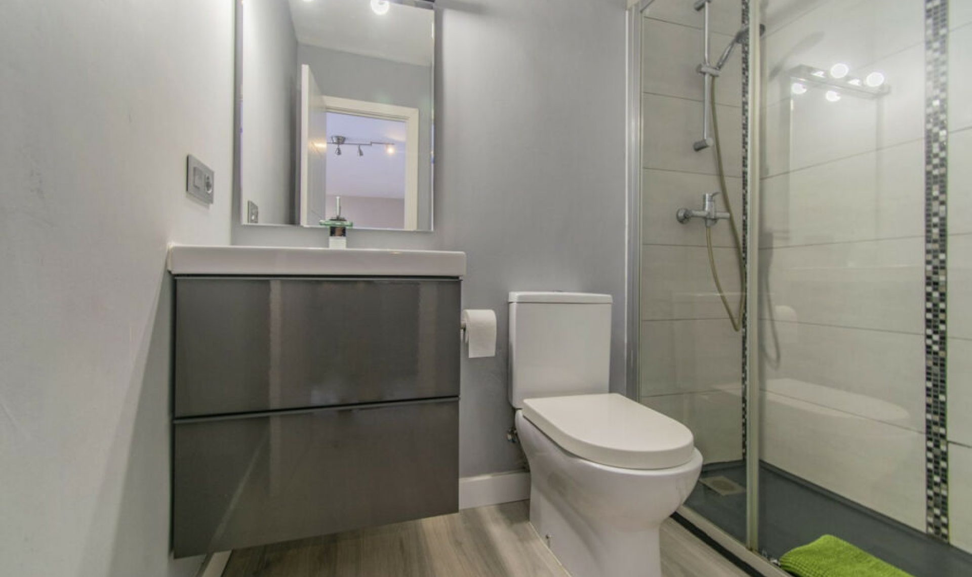 Resale - Apartment -
Marbella