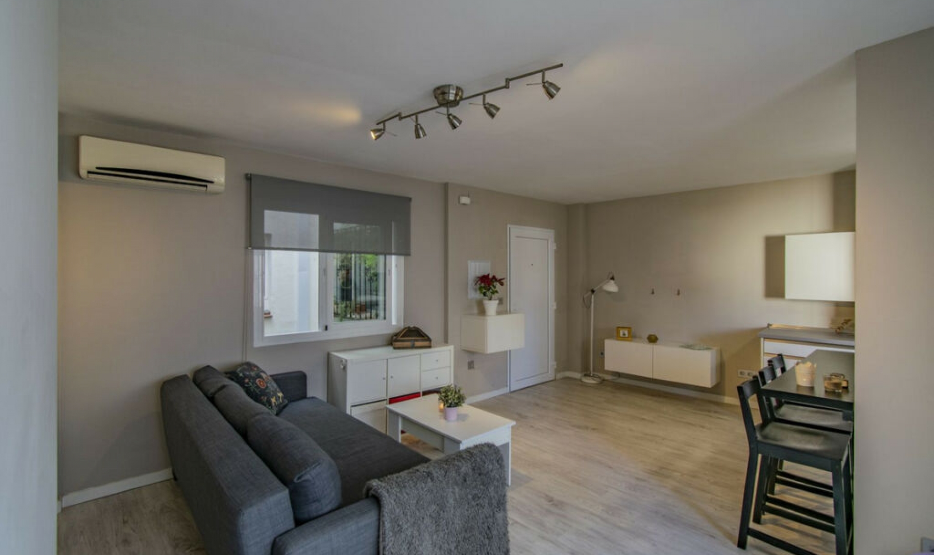 Resale - Apartment -
Marbella