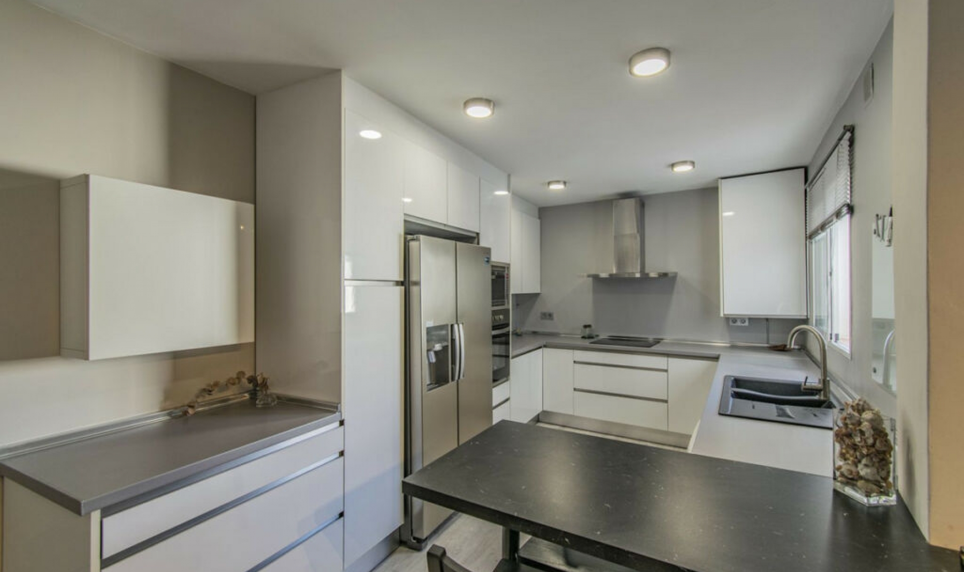 Resale - Apartment -
Marbella