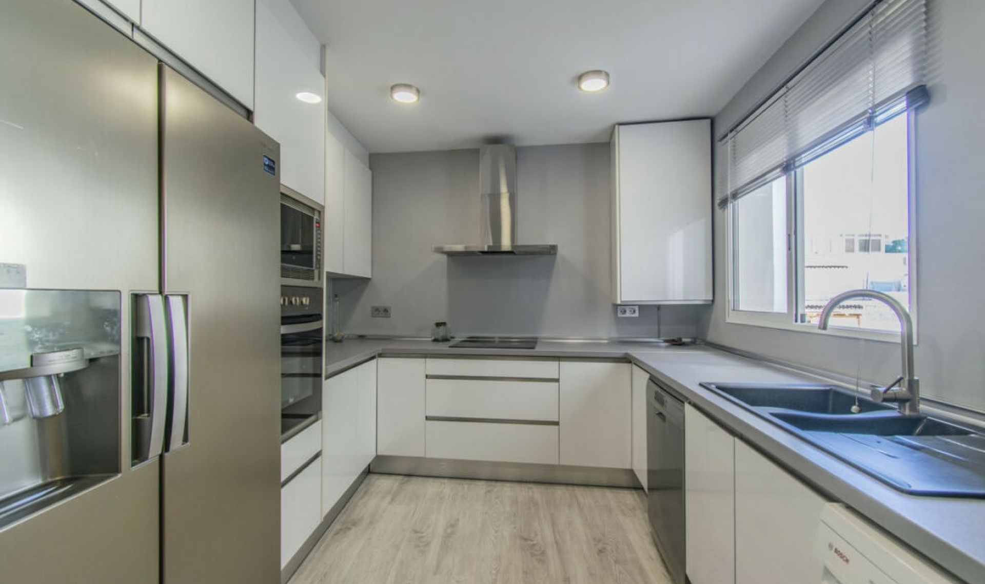 Resale - Apartment -
Marbella