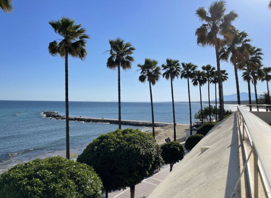 Resale - Apartment -
Marbella