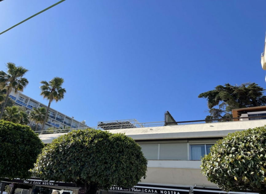 Resale - Apartment -
Marbella