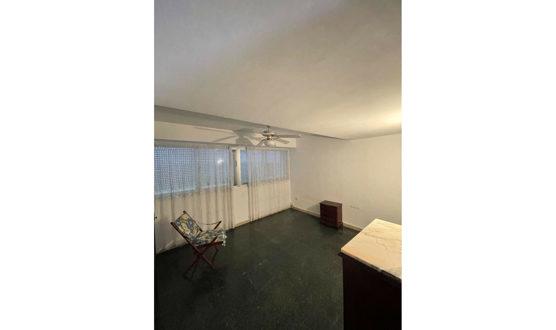 Resale - Apartment -
Marbella