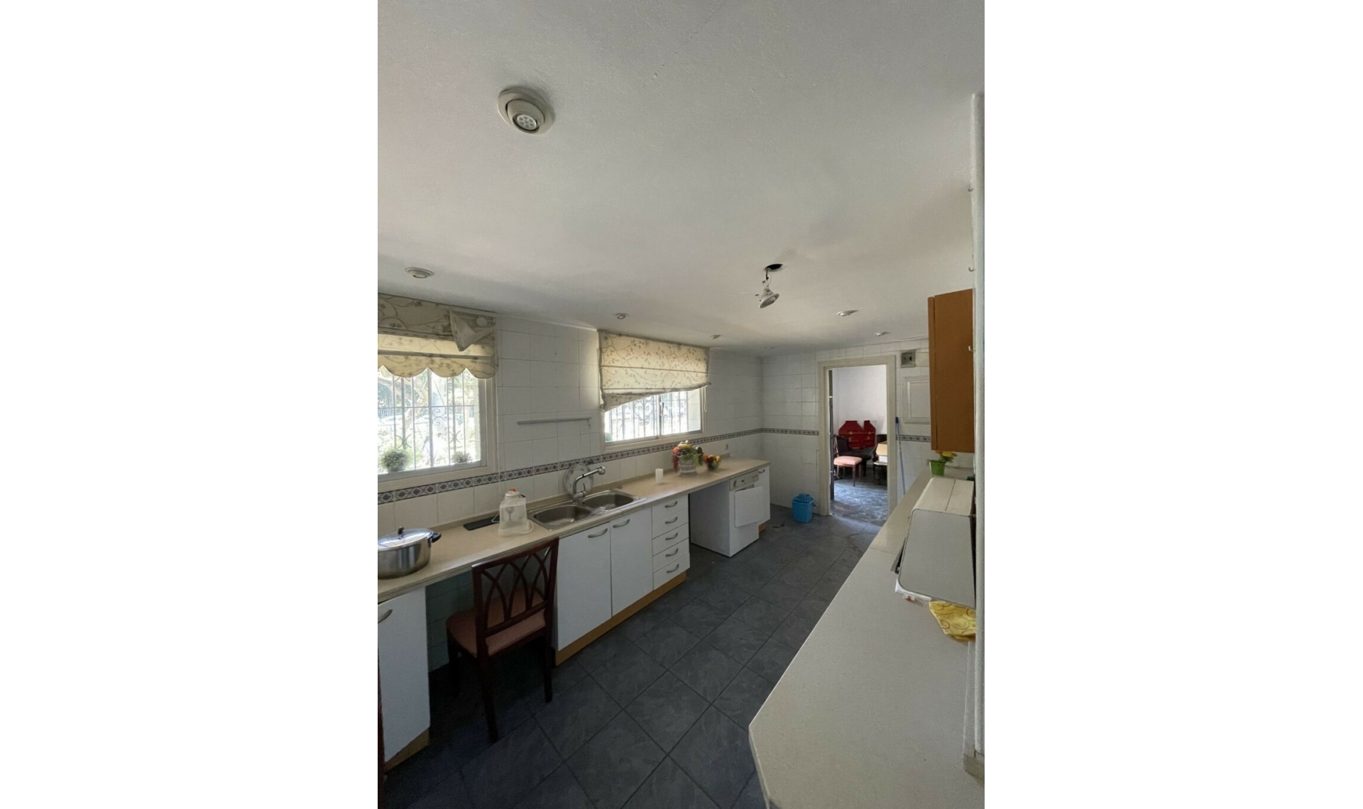 Resale - Apartment -
Marbella