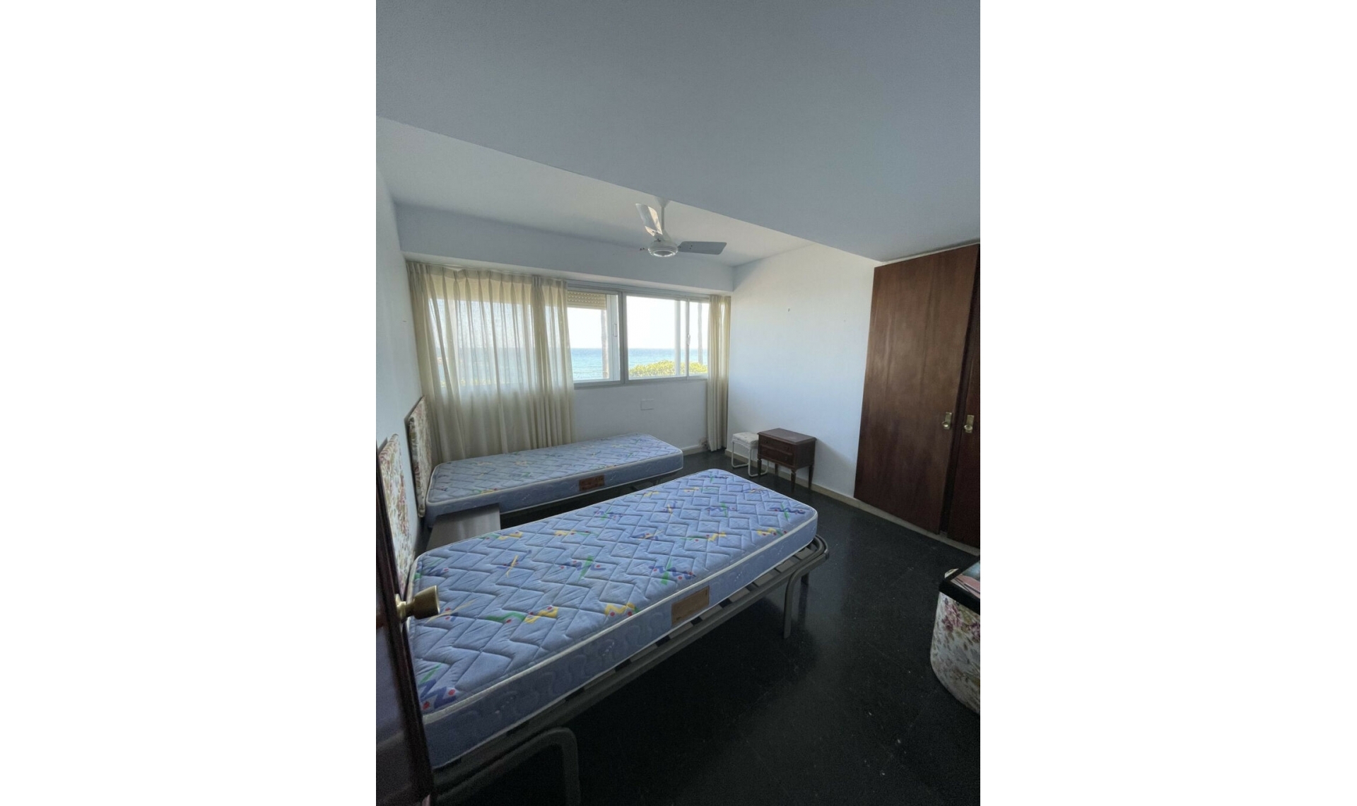 Resale - Apartment -
Marbella