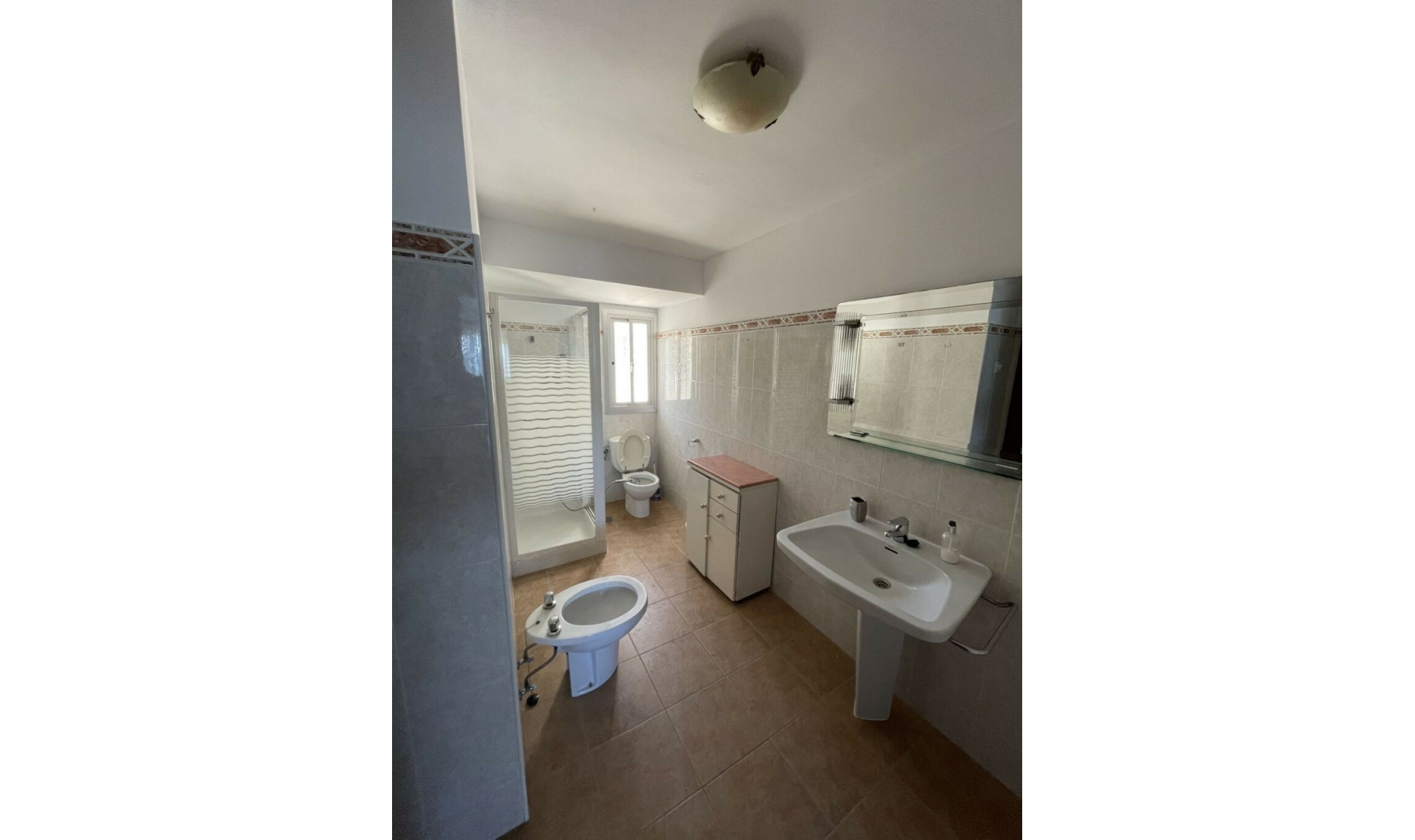 Resale - Apartment -
Marbella