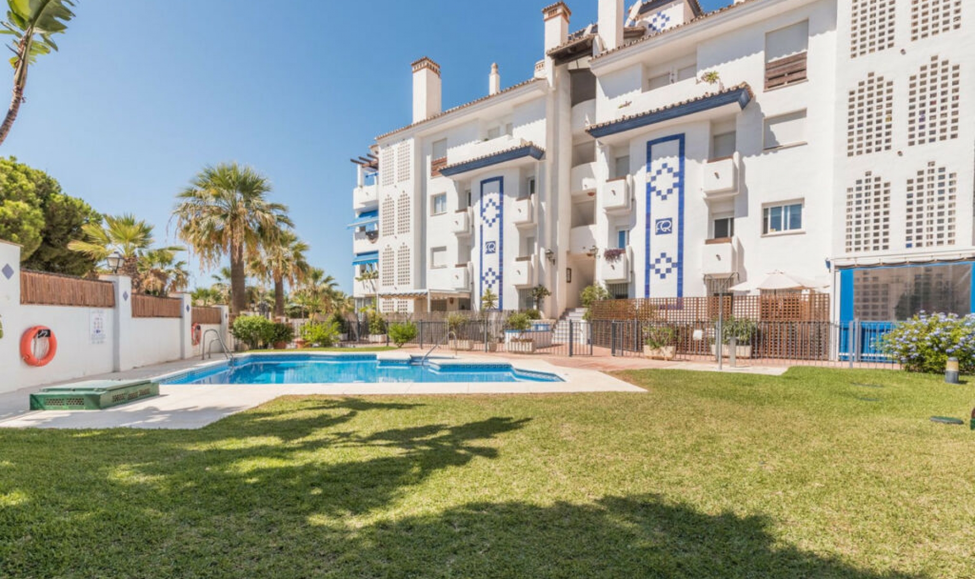 Resale - Apartment -
Marbella