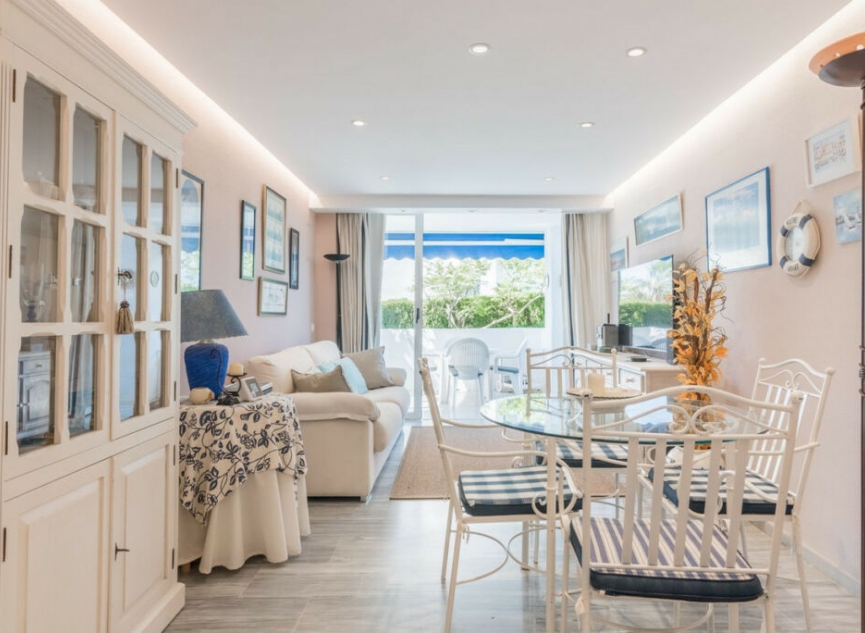 Resale - Apartment -
Marbella