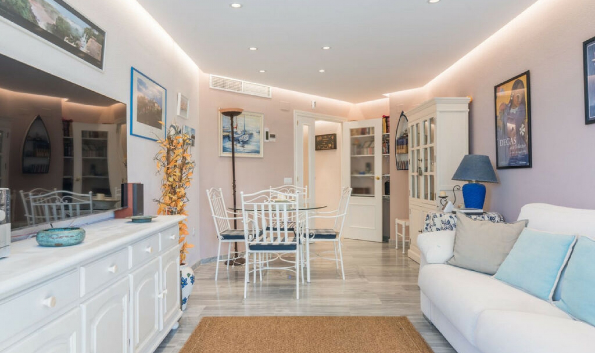 Resale - Apartment -
Marbella