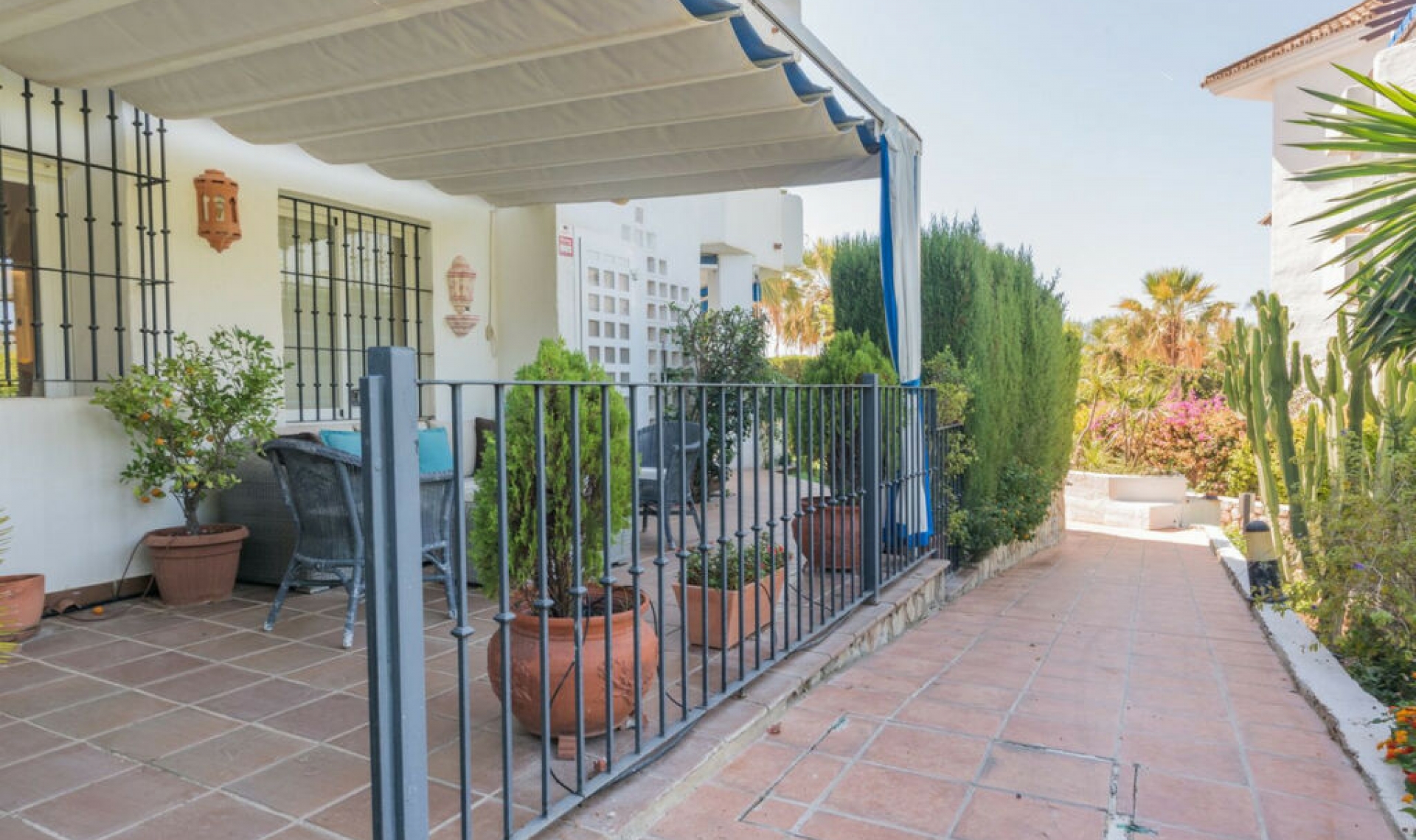 Resale - Apartment -
Marbella