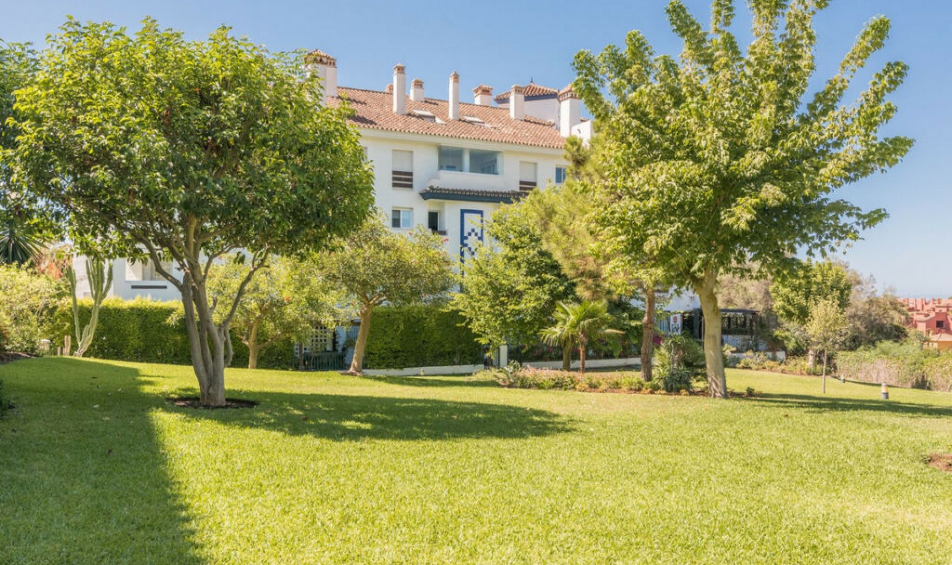 Resale - Apartment -
Marbella