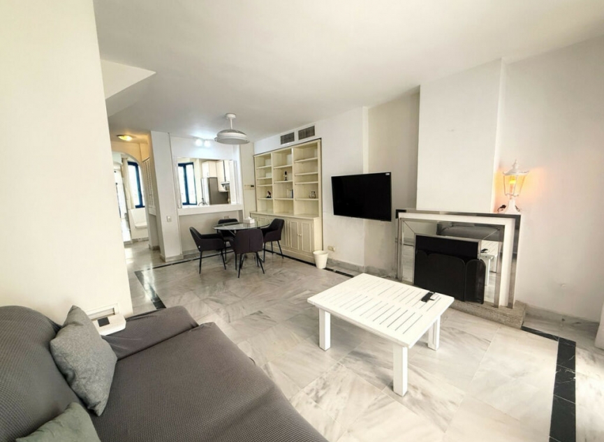 Resale - Apartment -
Marbella