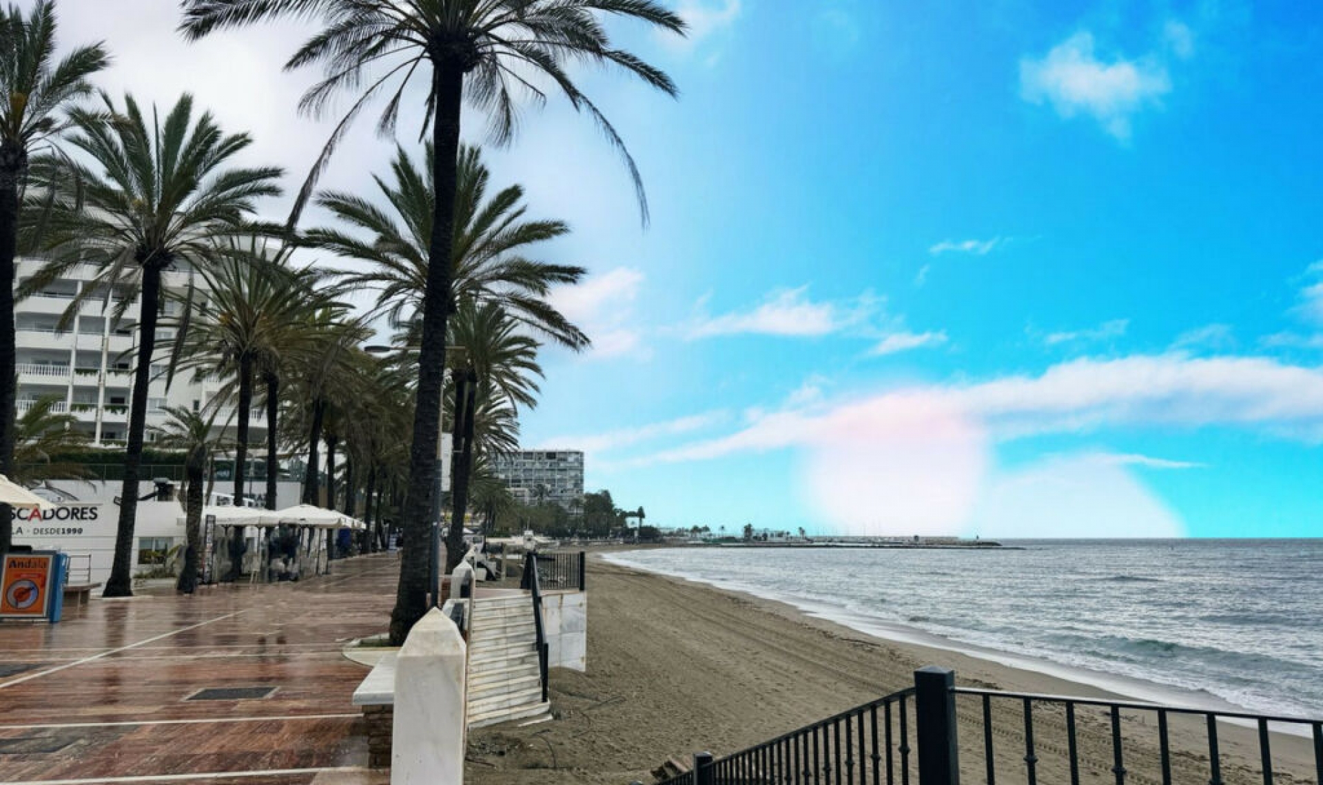 Resale - Apartment -
Marbella