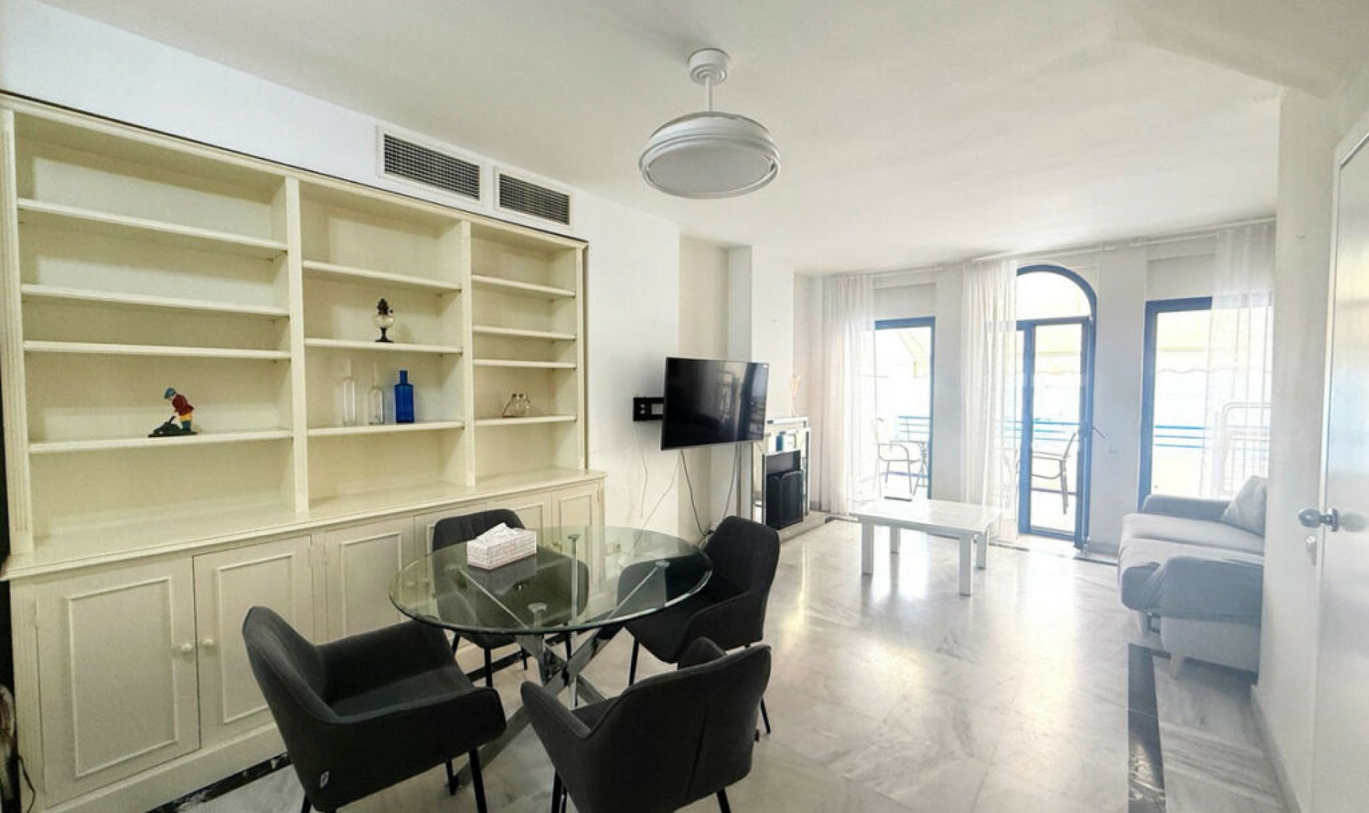 Resale - Apartment -
Marbella