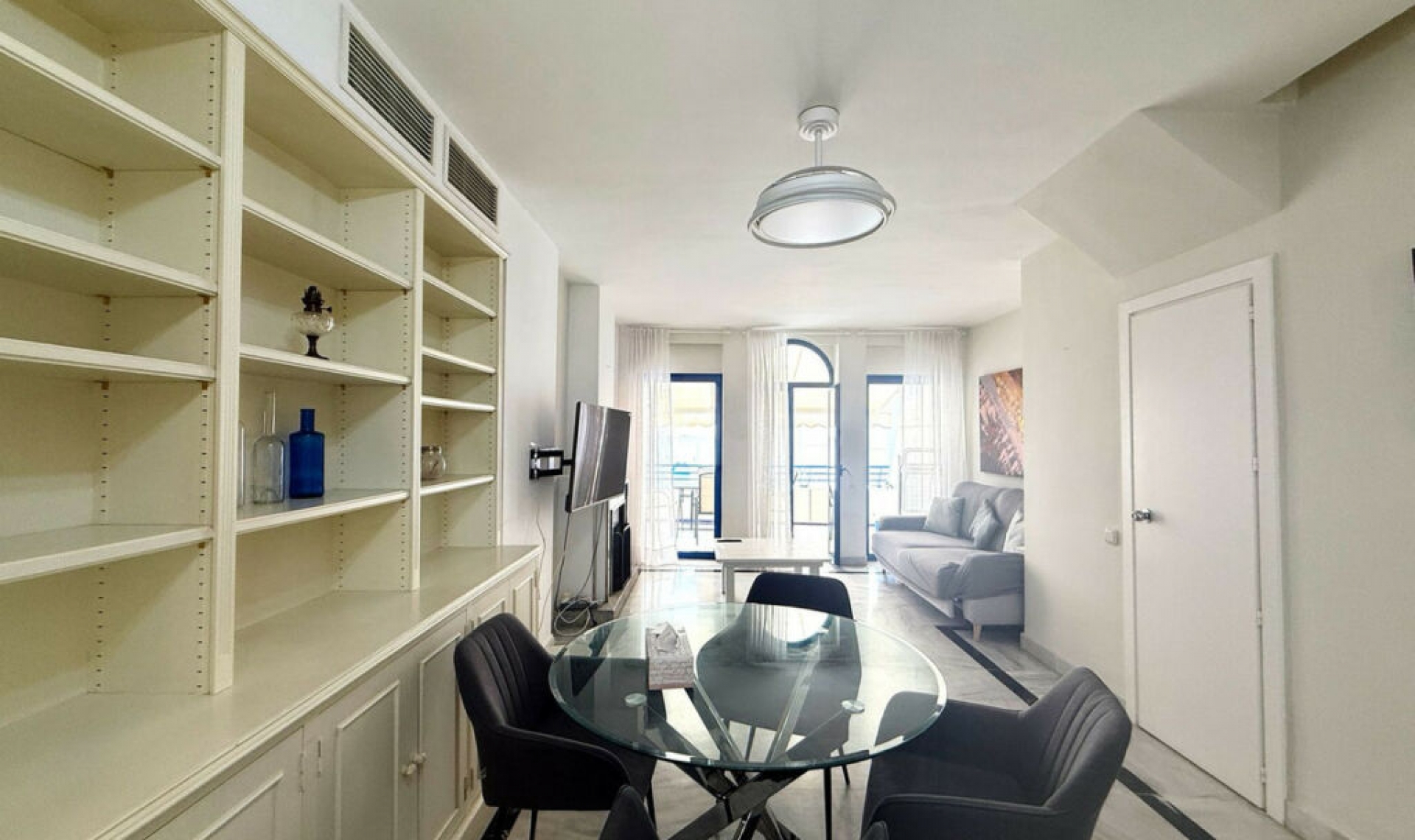 Resale - Apartment -
Marbella