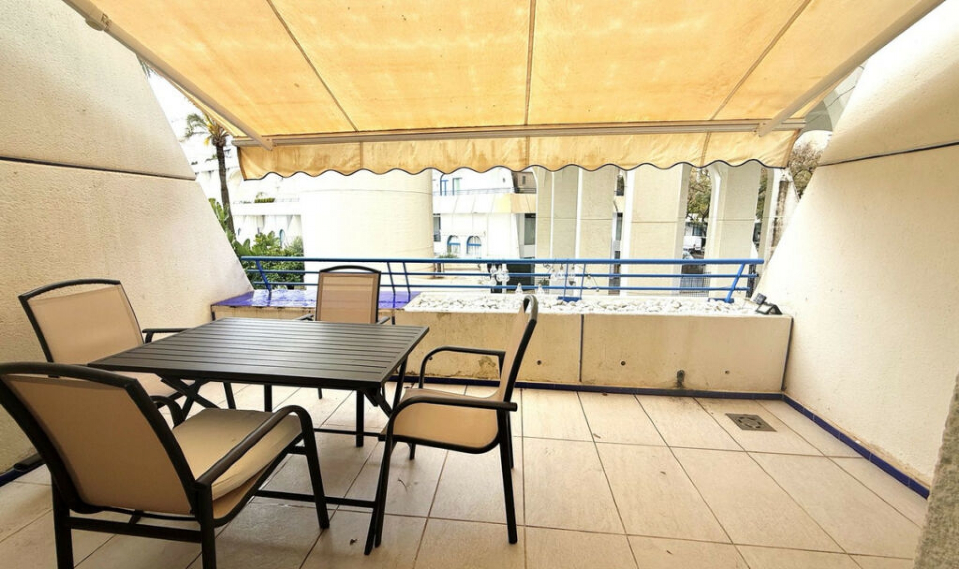 Resale - Apartment -
Marbella