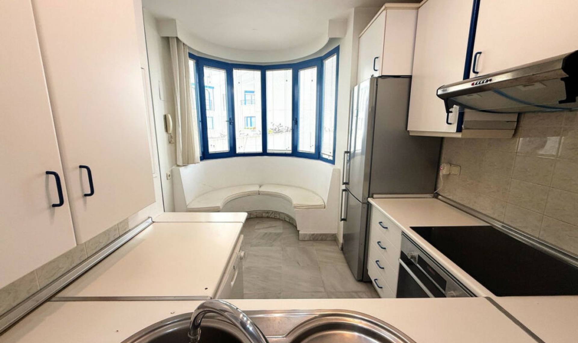 Resale - Apartment -
Marbella