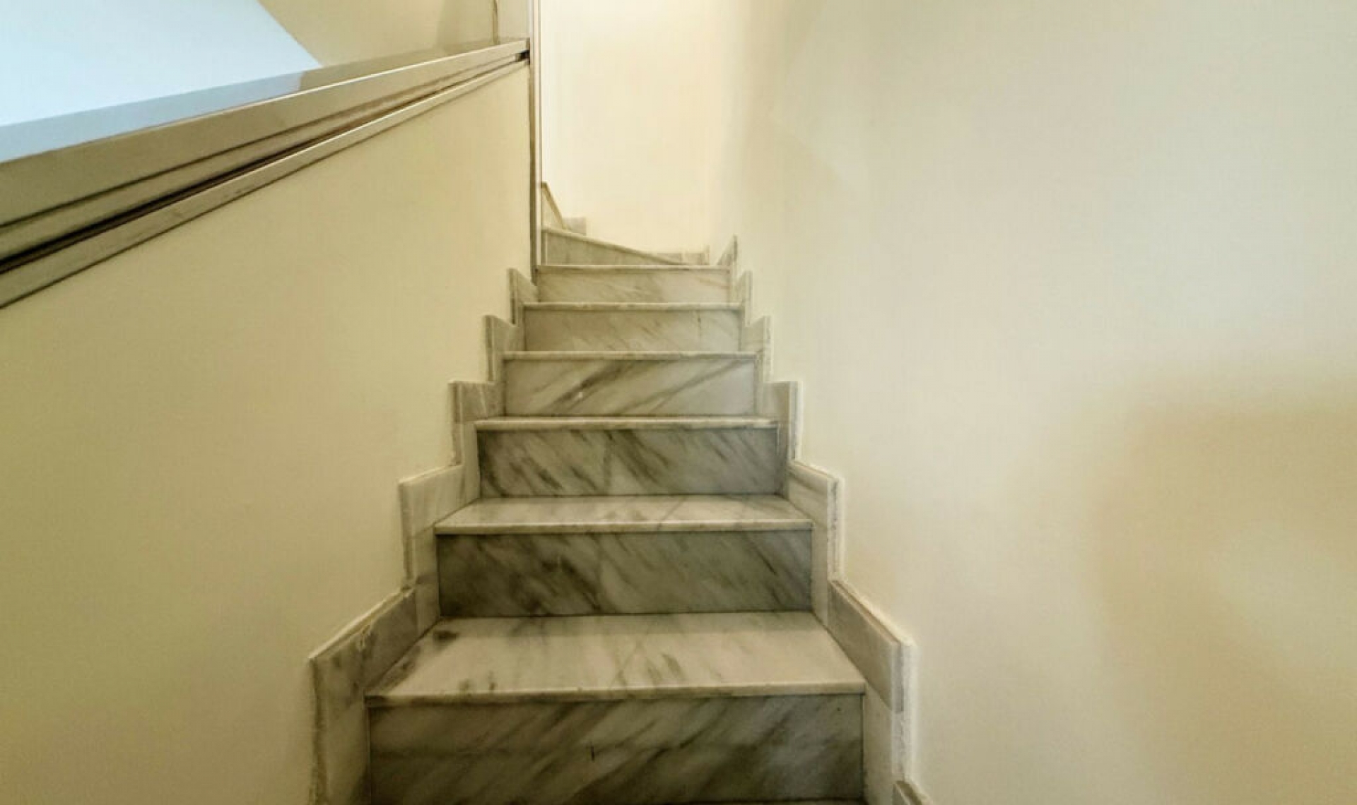 Resale - Apartment -
Marbella