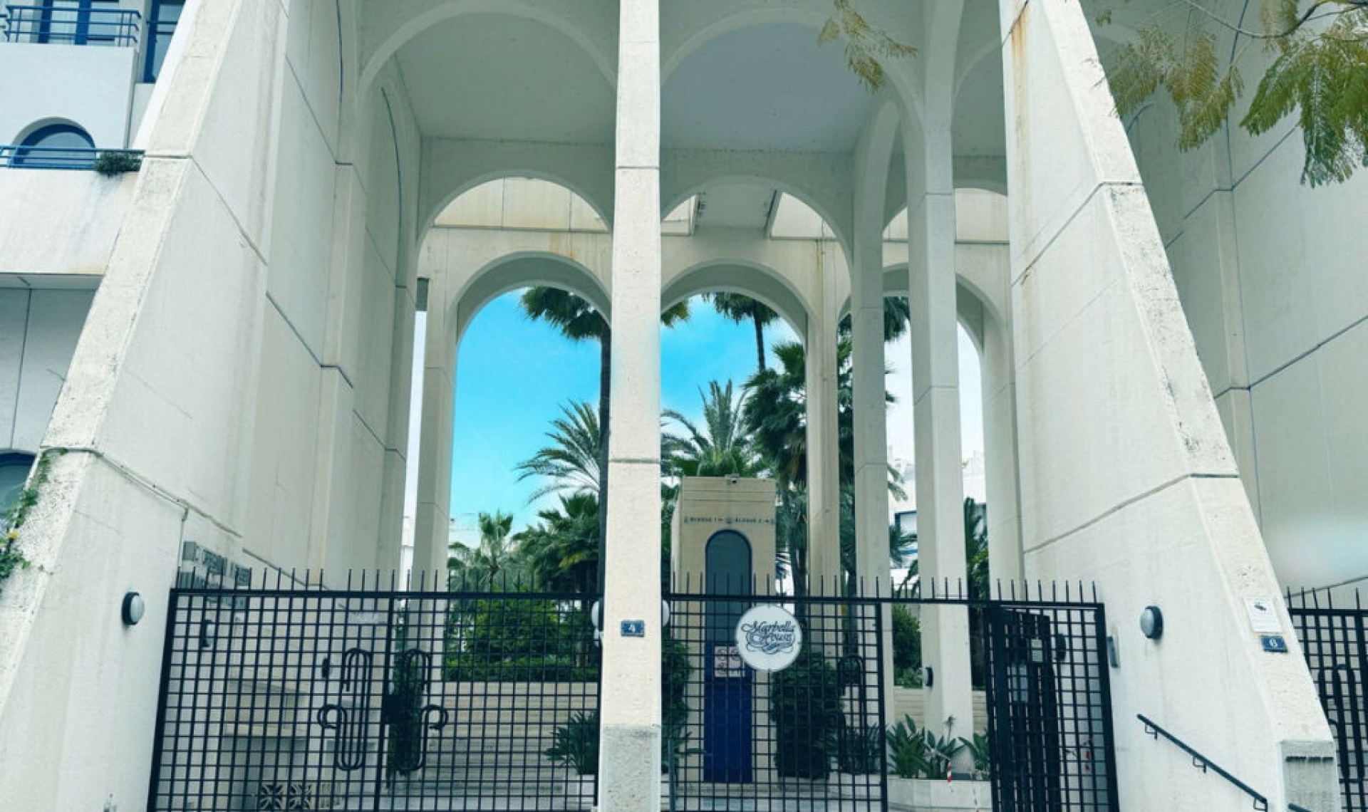 Resale - Apartment -
Marbella