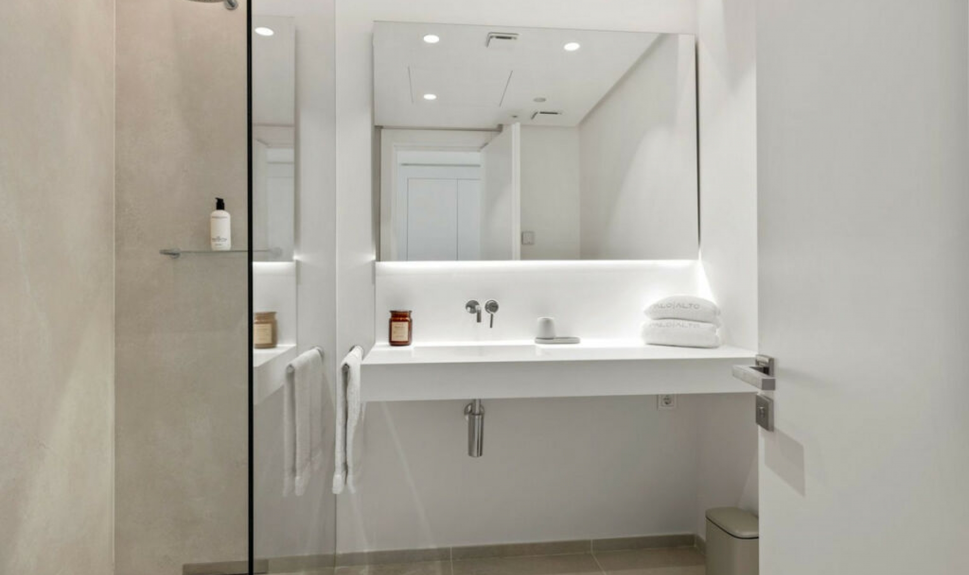 Resale - Apartment -
Marbella