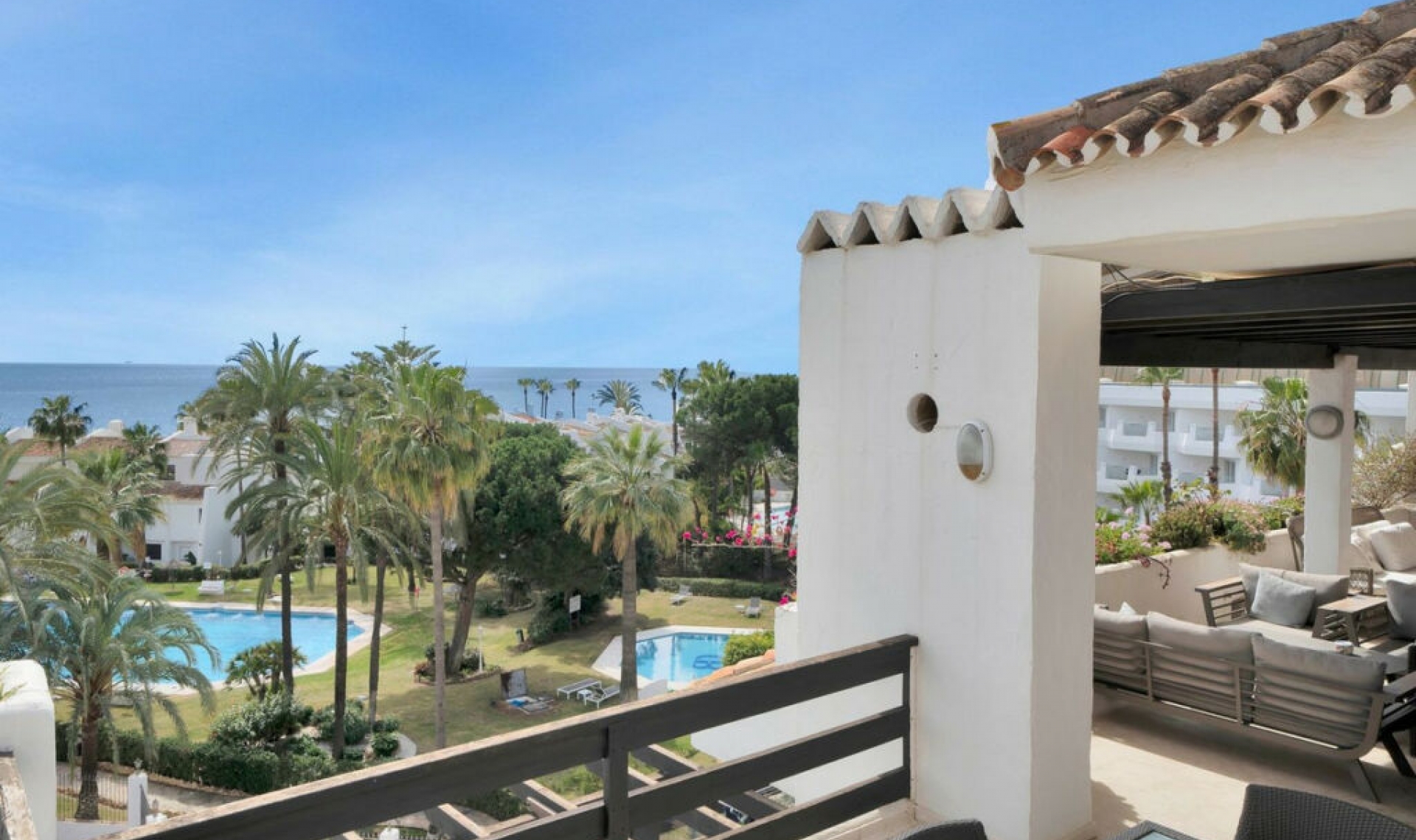 Resale - Apartment -
Marbella